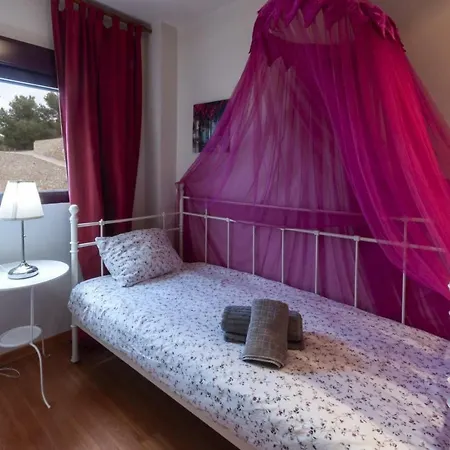 Guinda De Pastel Villa
